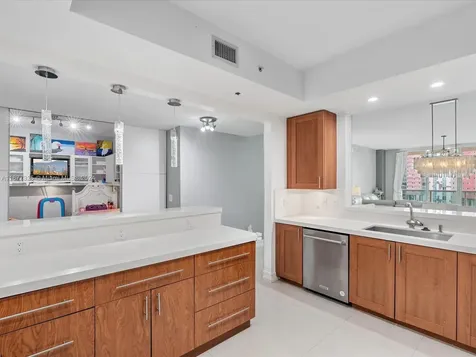 3340 NE 190th Street Aventura FL 33180