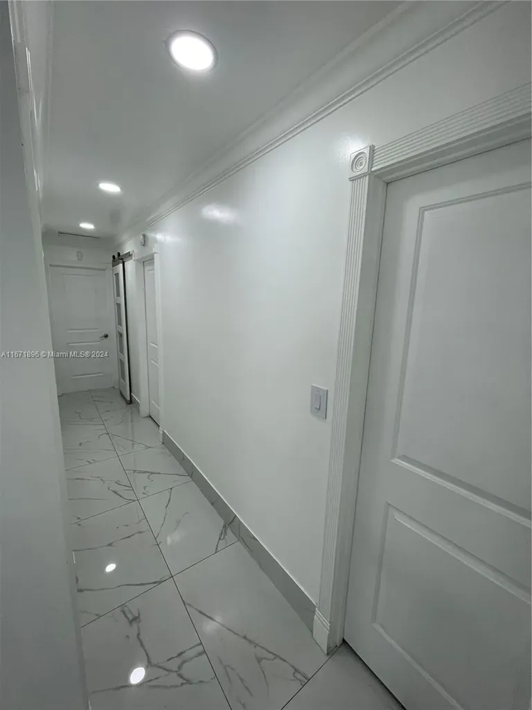 6750 Cleveland Street Hollywood FL 33024