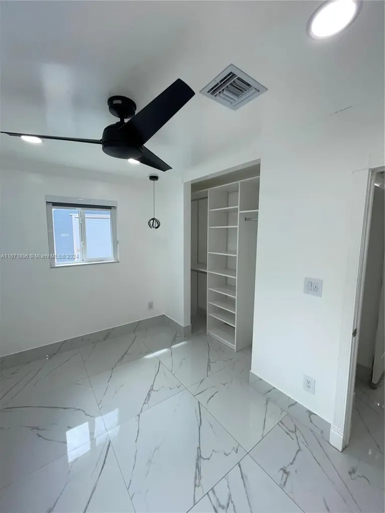 6750 Cleveland Street Hollywood FL 33024