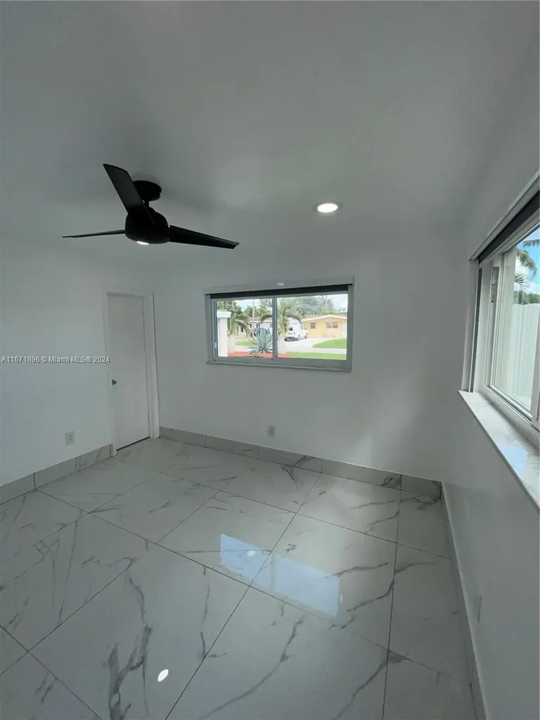 6750 Cleveland Street Hollywood FL 33024