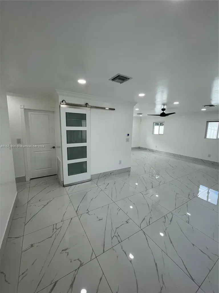 6750 Cleveland Street Hollywood FL 33024