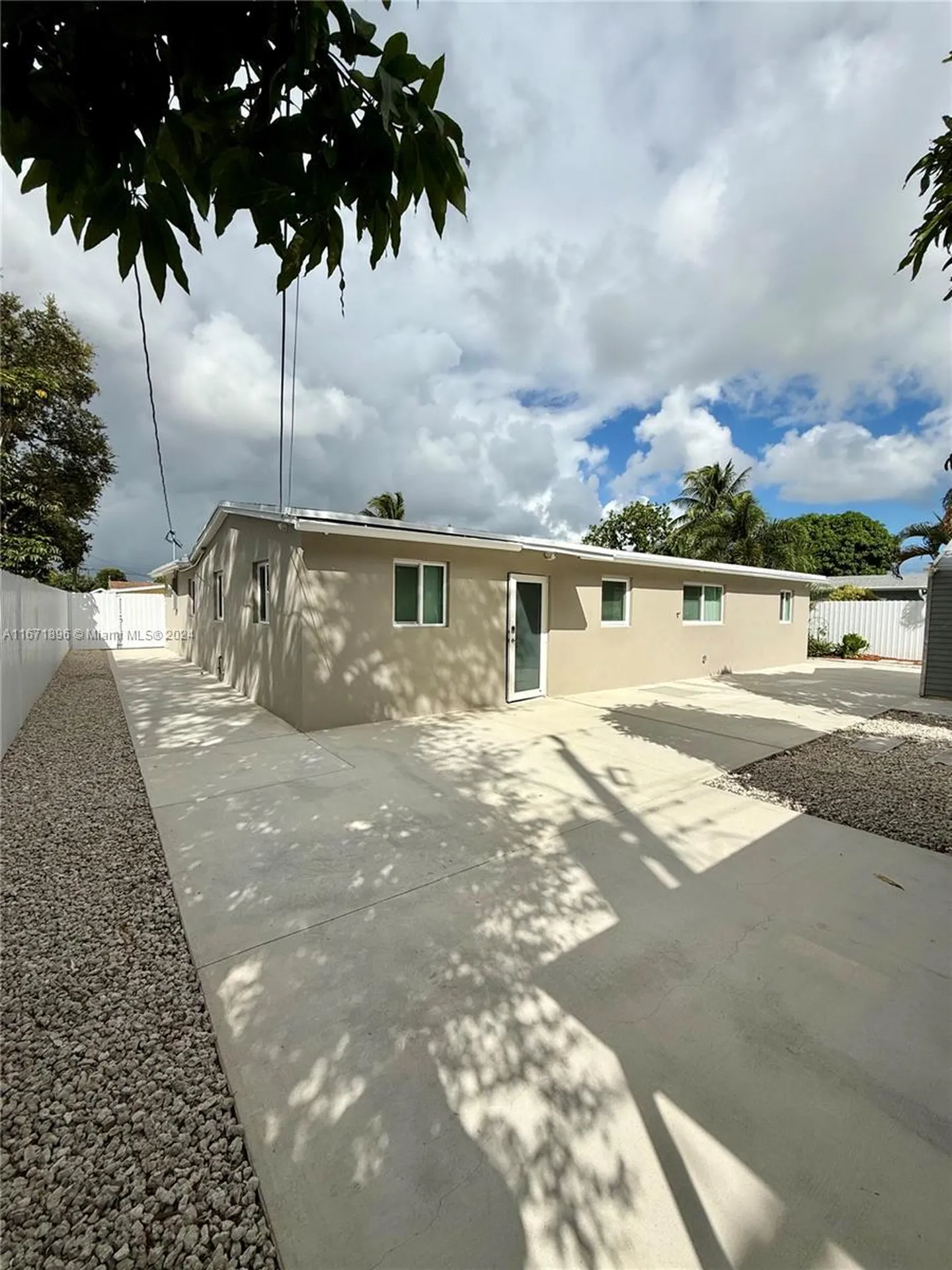 6750 Cleveland Street Hollywood FL 33024