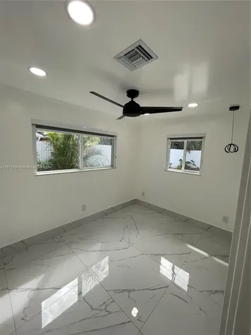 6750 Cleveland Street Hollywood FL 33024
