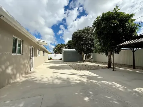 6750 Cleveland Street Hollywood FL 33024