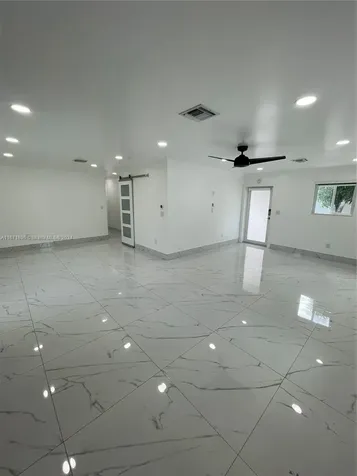 6750 Cleveland Street Hollywood FL 33024