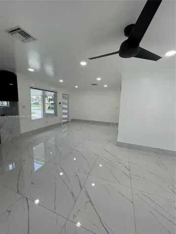6750 Cleveland Street Hollywood FL 33024