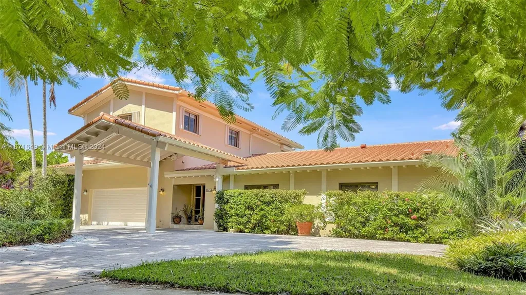 269 W Mashta Drive Key Biscayne FL 33149
