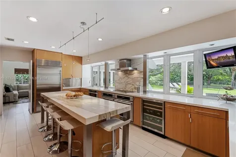 10955 SW 69th Court Pinecrest FL 33156