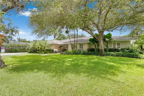 10955 SW 69th Court Pinecrest FL 33156
