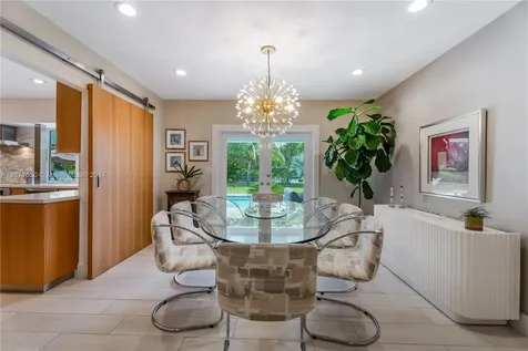 10955 SW 69th Court Pinecrest FL 33156
