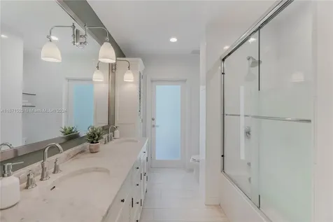10955 SW 69th Court Pinecrest FL 33156