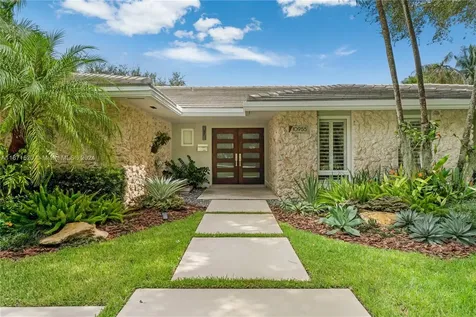 10955 SW 69th Court Pinecrest FL 33156