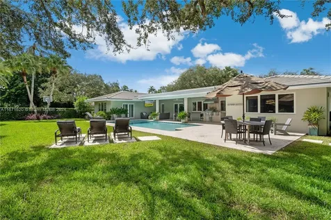 10955 SW 69th Court Pinecrest FL 33156