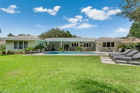 10955 SW 69th Court Pinecrest FL 33156