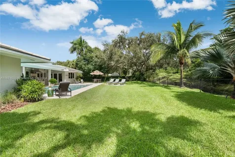 10955 SW 69th Court Pinecrest FL 33156