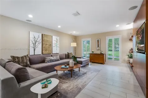 10955 SW 69th Court Pinecrest FL 33156