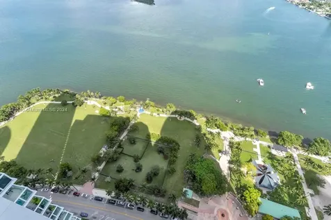 1800 N Bayshore Drive Miami FL 33132