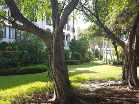 3225 NE 184th Street Aventura FL 33160