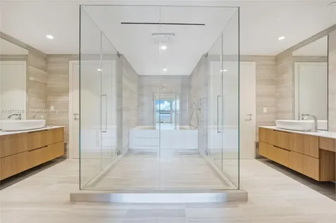 4701 N Meridian Avenue Miami Beach FL 33140