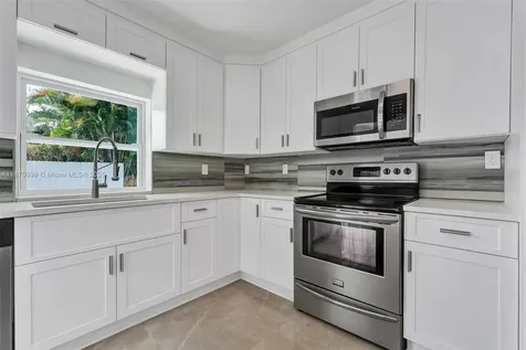640 SE 5th Court Pompano Beach FL 33060