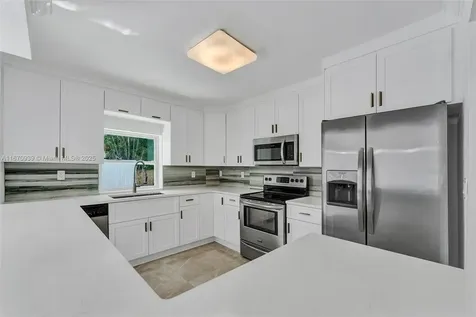 640 SE 5th Court Pompano Beach FL 33060