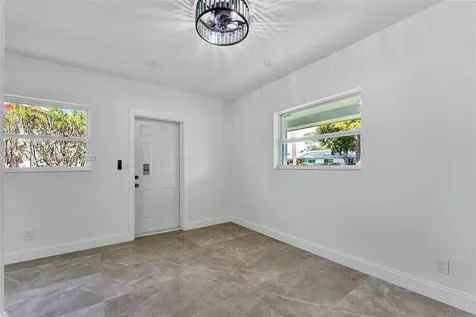 640 SE 5th Court Pompano Beach FL 33060