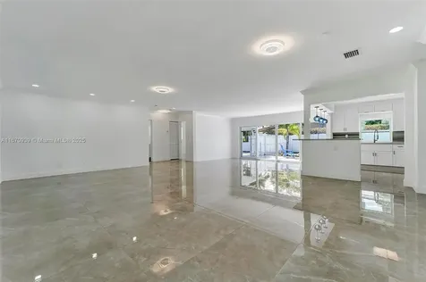 640 SE 5th Court Pompano Beach FL 33060