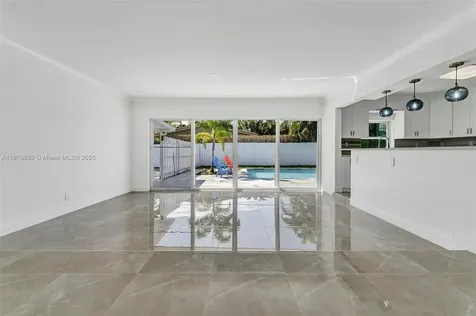 640 SE 5th Court Pompano Beach FL 33060