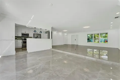 640 SE 5th Court Pompano Beach FL 33060