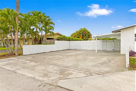 640 SE 5th Court Pompano Beach FL 33060