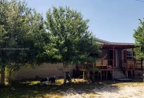 330 N Granja Street Clewiston FL 33440