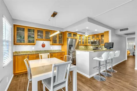 156 E Grantham E Deerfield Beach FL 33442