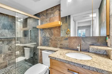 156 E Grantham E Deerfield Beach FL 33442