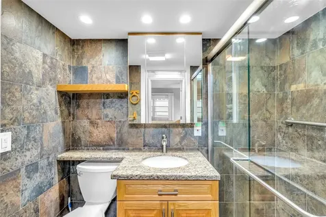 156 E Grantham E Deerfield Beach FL 33442