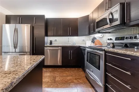 18071 Biscayne Boulevard Aventura FL 33160