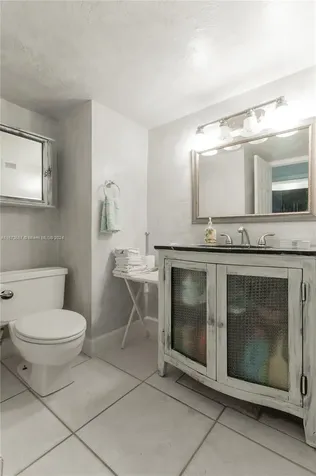 18071 Biscayne Boulevard Aventura FL 33160
