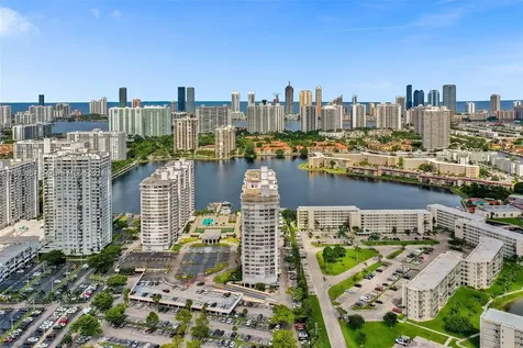 18071 Biscayne Boulevard Aventura FL 33160