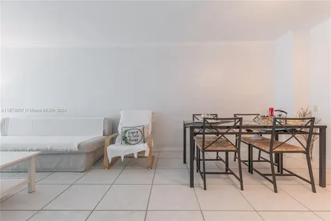18071 Biscayne Boulevard Aventura FL 33160