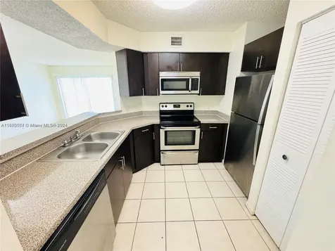 3473 NW 44th Street Oakland Park FL 33309
