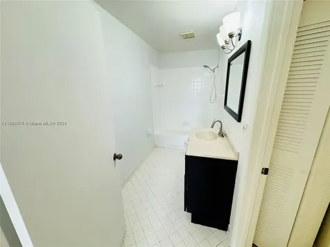 3473 NW 44th Street Oakland Park FL 33309