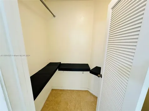 3473 NW 44th Street Oakland Park FL 33309
