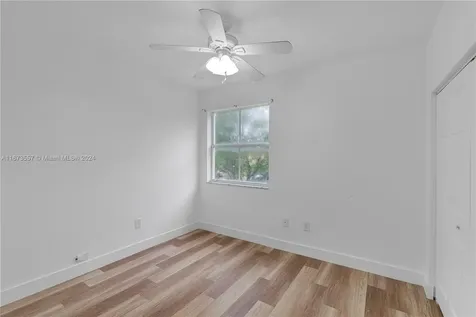 1557 SE 20th Terrace Homestead FL 33035