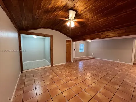 5013 SW 90th Terrace Cooper City FL 33328
