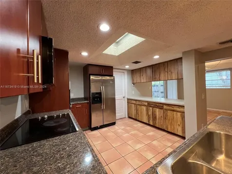 5013 SW 90th Terrace Cooper City FL 33328