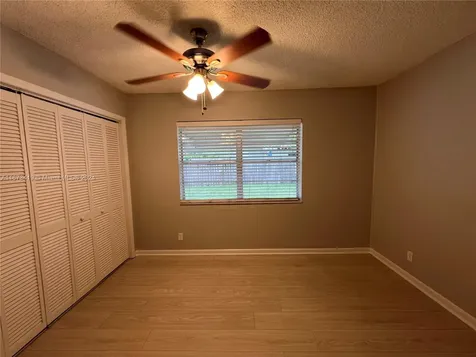 5013 SW 90th Terrace Cooper City FL 33328