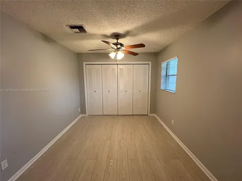 5013 SW 90th Terrace Cooper City FL 33328