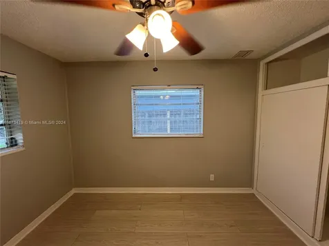 5013 SW 90th Terrace Cooper City FL 33328