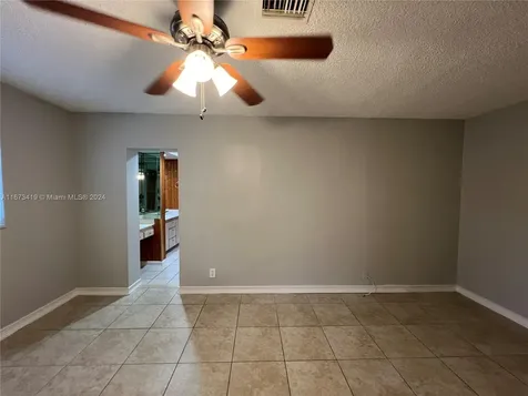 5013 SW 90th Terrace Cooper City FL 33328