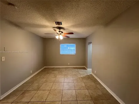 5013 SW 90th Terrace Cooper City FL 33328