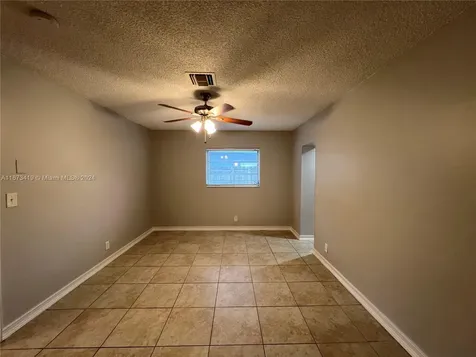 5013 SW 90th Terrace Cooper City FL 33328